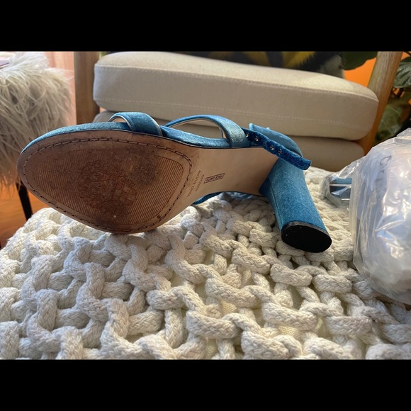 Shoes - Picture 5 of 5